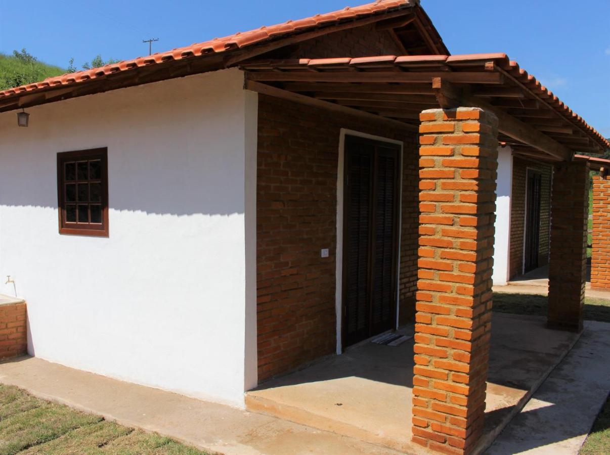 Chales Cachoeira Cafundo Bueno Brandão Exteriör bild